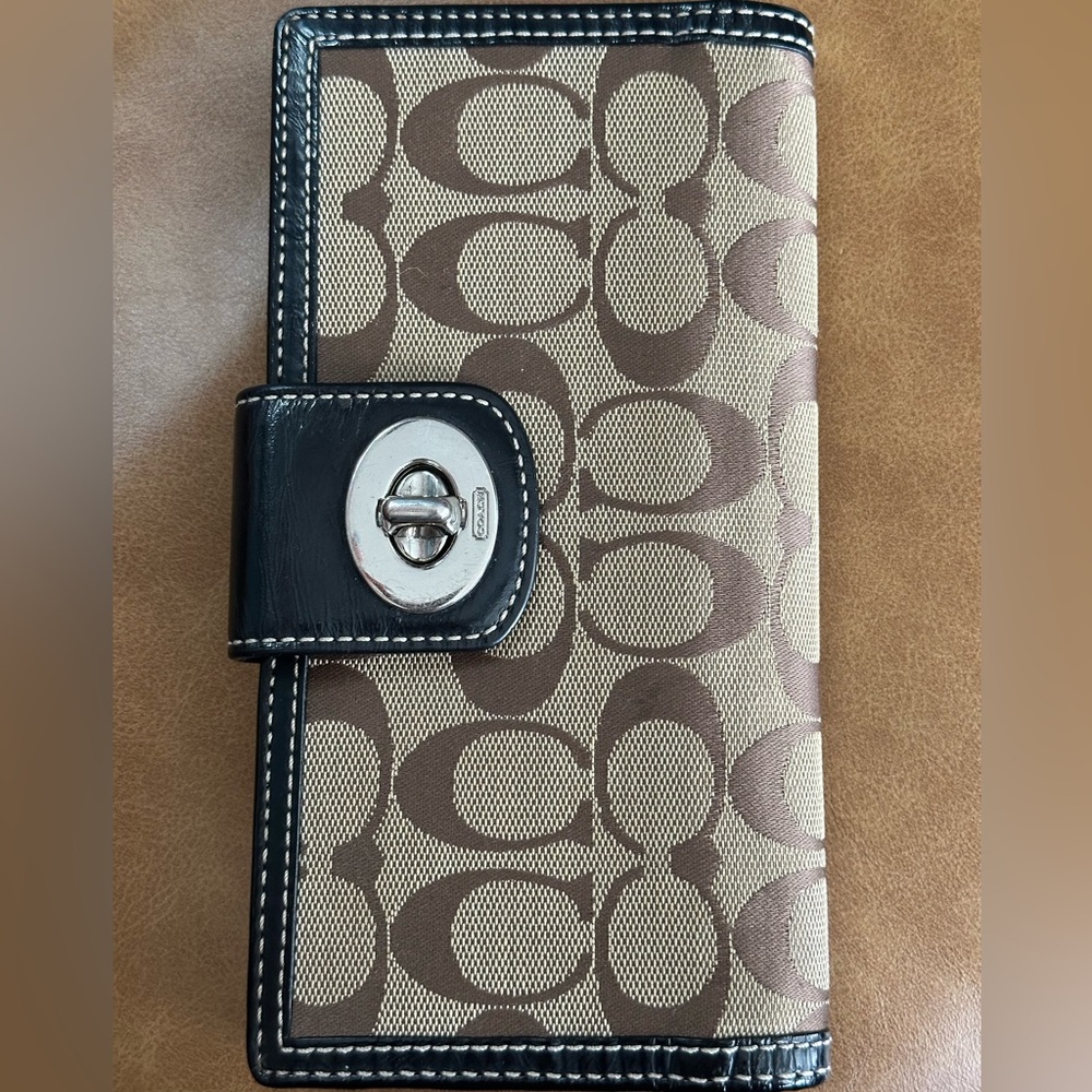 Coach Signature Canvas Wallet